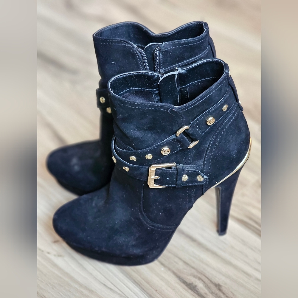 GBG Guess High Heel Black Boots   Womens Size 6.5